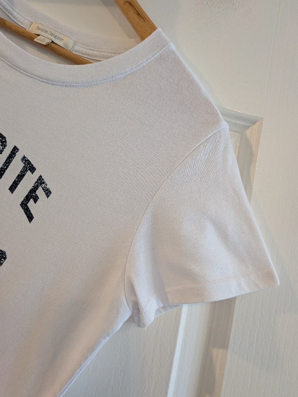 Favorite Daughter Heart Graphic Tee Shirt Top White Short Sleeve Women's Size S - Picture 7 of 15